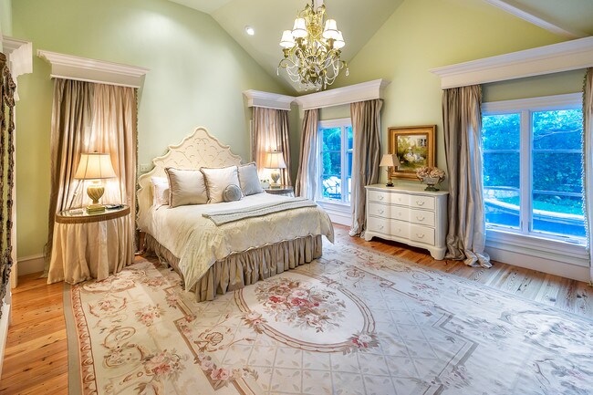 Building Photo - 525 S Westgate Ave