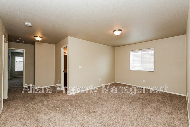 Building Photo - 4933 Pearl Kite View