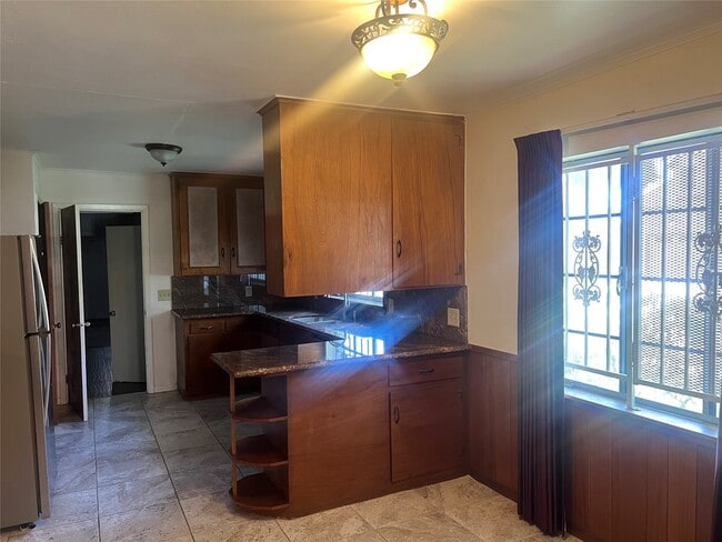 Building Photo - 3715 Latma Dr