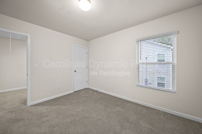 Building Photo - 711 Lackey St