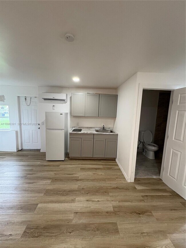 Primary Photo - 650 SW 28th Terrace