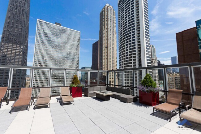 Building Photo - 33 E Chestnut St