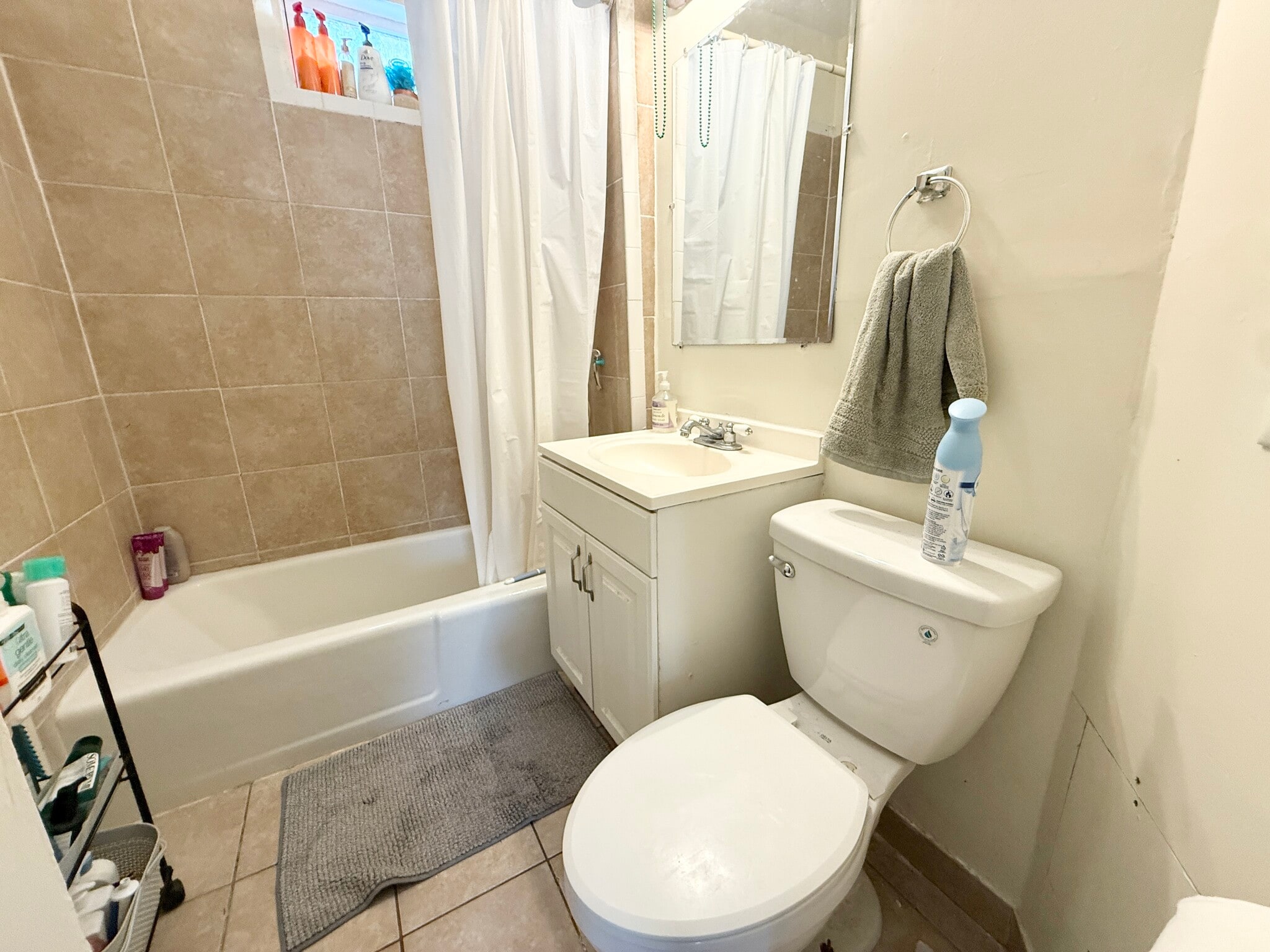 Building Photo - 55 Hillside St