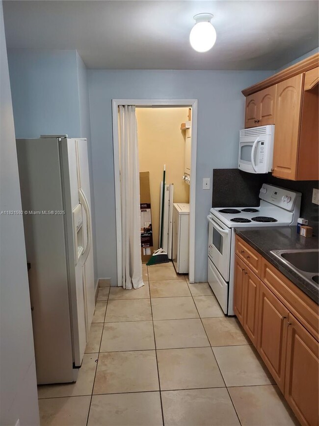 Building Photo - 14901 SW 80th St
