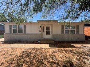 Building Photo - Modern Comfort Awaits: Your Dream 3-Bedroo...