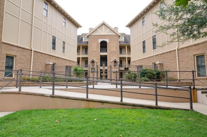 Front Entrance - 3127 Long Boulevard