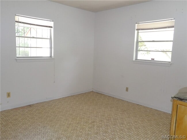 Building Photo - 9381 S Istachatta Rd
