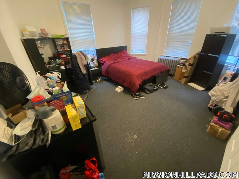 Building Photo - 10 Parker Hill Ave