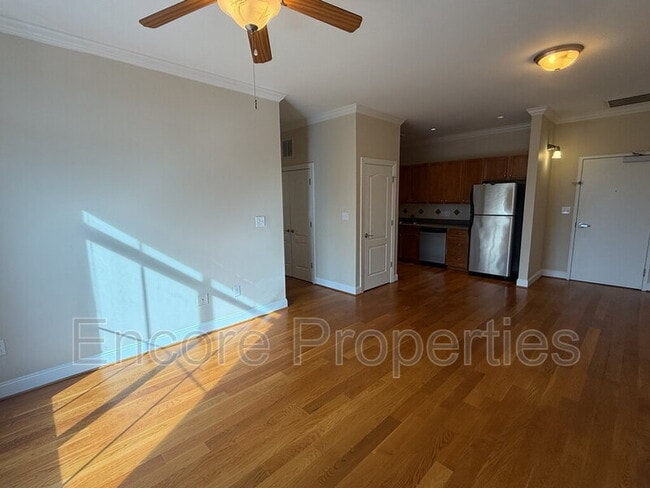 Building Photo - 510 E Broad St