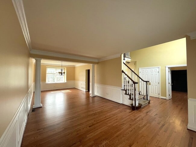 Building Photo - 4823 Vista Ridge Dr