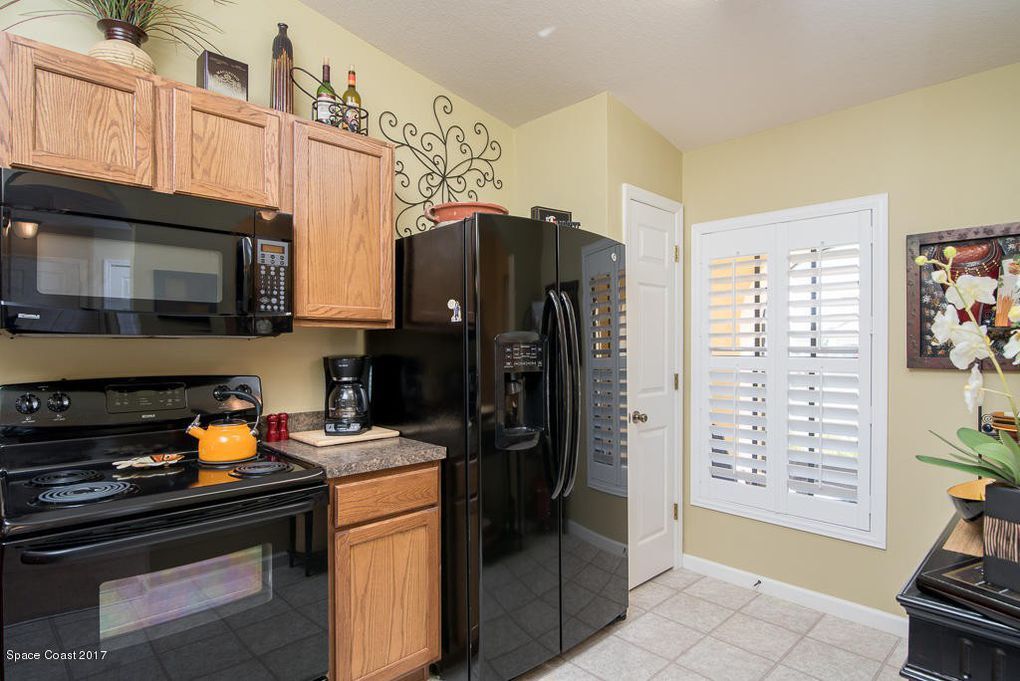 Kitchen - 4590 Radiant Way