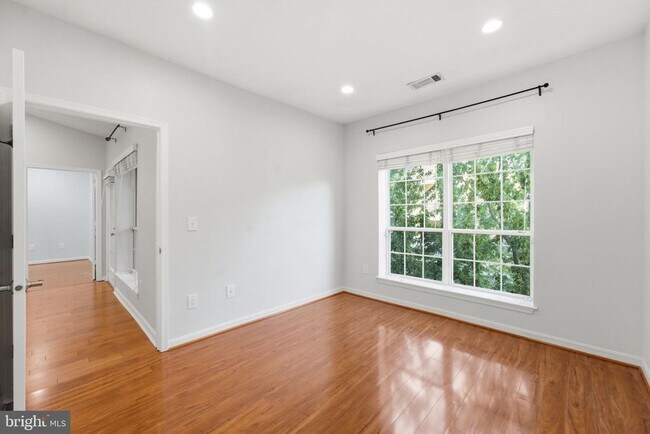 Building Photo - 4551 Strutfield Ln