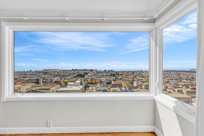 Building Photo - Gorgeous Golden Gate Heights home with gar...