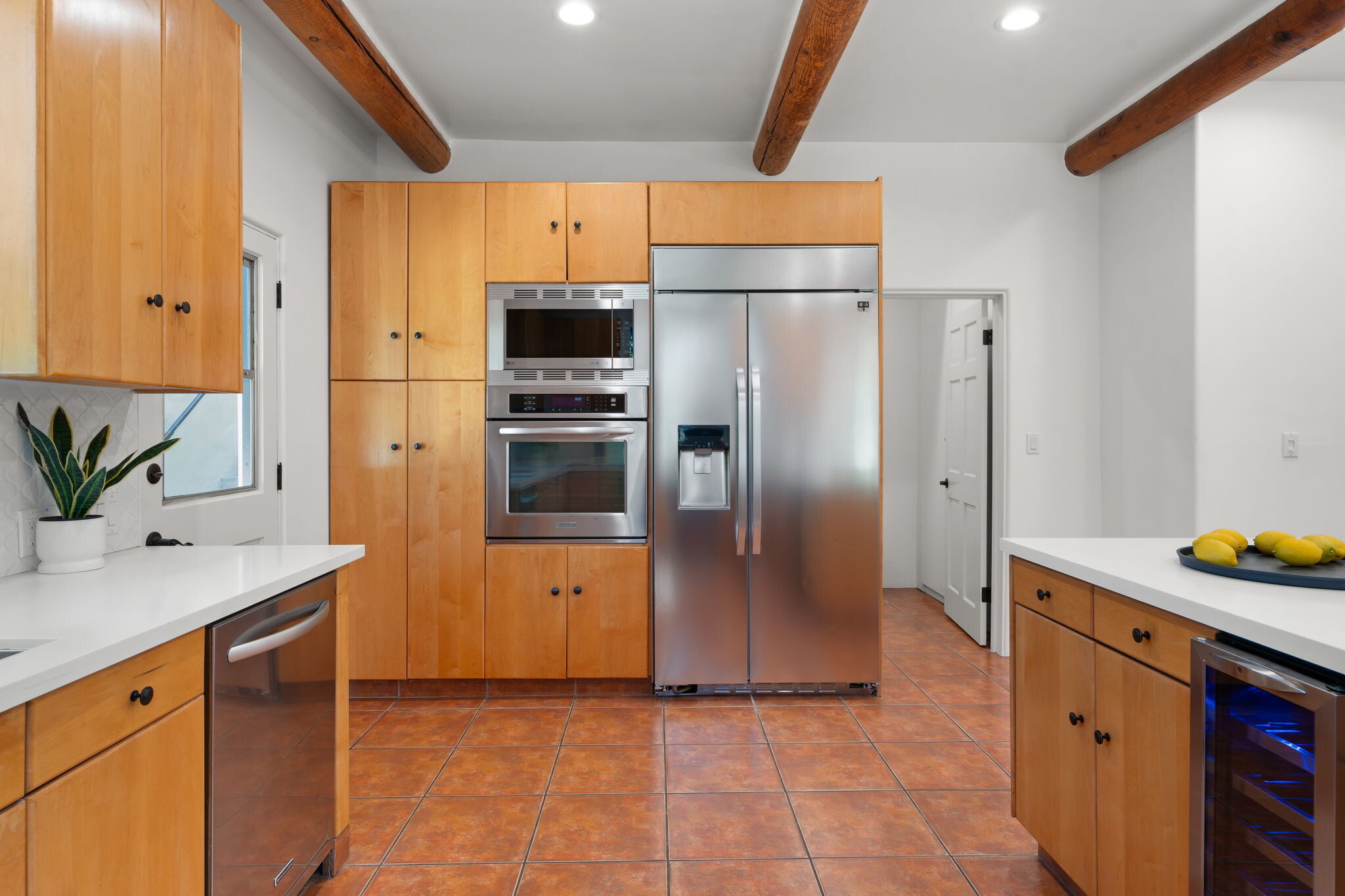 Building Photo - 25648 Timpangos Dr
