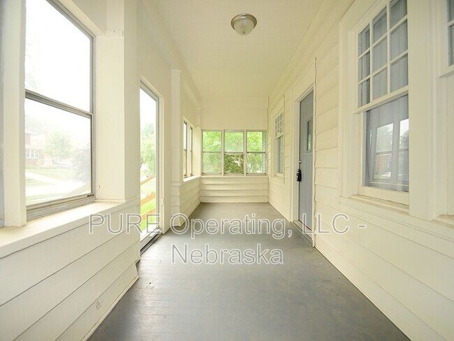 Building Photo - 2720 N 47th Ave