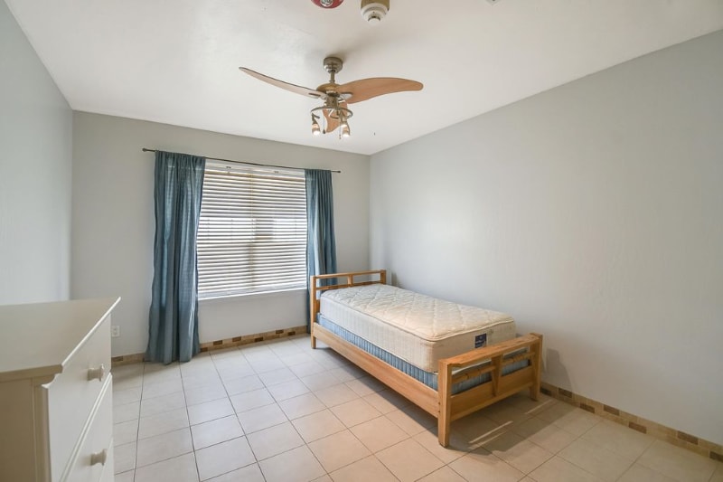 Building Photo - 832 Monterrey Rd NE