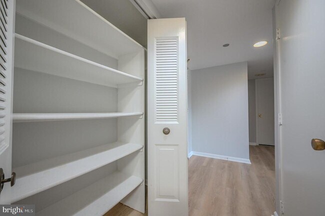 Building Photo - 3713 S George Mason Dr