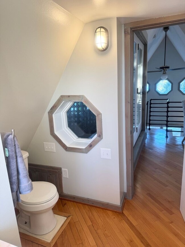 Building Photo - Renovated Spectacular Lakefront Carriage H...