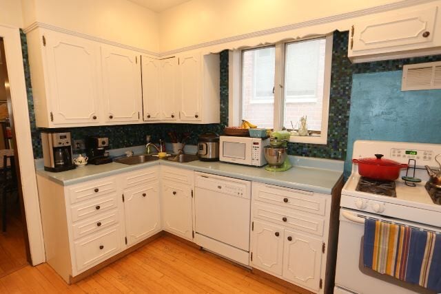 Building Photo - 5535 N Campbell Ave