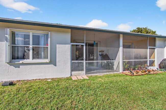 Building Photo - 3162 Via Poinciana