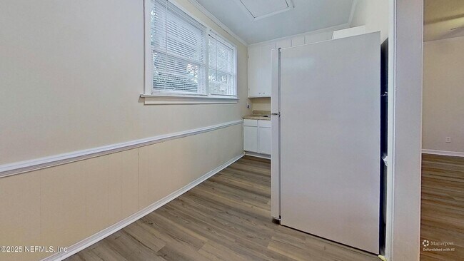 Building Photo - 610 Edgewood Ave S