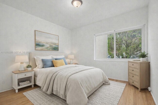 Building Photo - 9160 NE 8th Ave