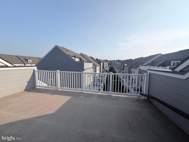 Building Photo - 17958 Woods Overlook Dr