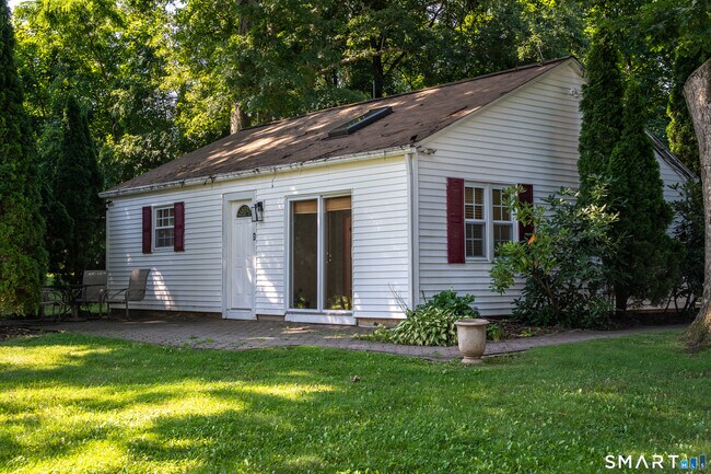 Building Photo - 57 Knollcrest Rd