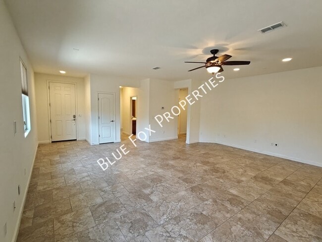 Building Photo - 12812 N Camino Vieja Rancheria