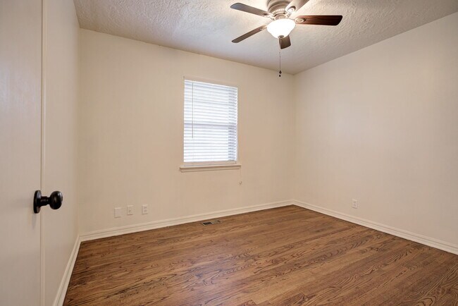 Building Photo - 1318 Glenwood St