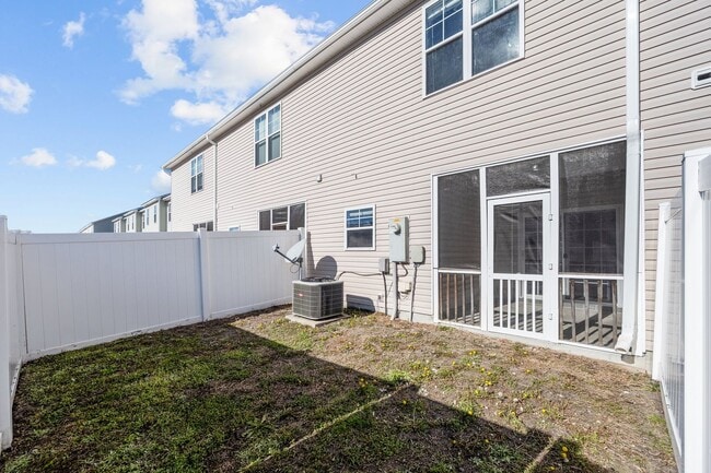 Building Photo - Welcome to Carolina Forest!