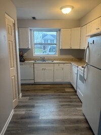 Building Photo - 409 Sal Blvd