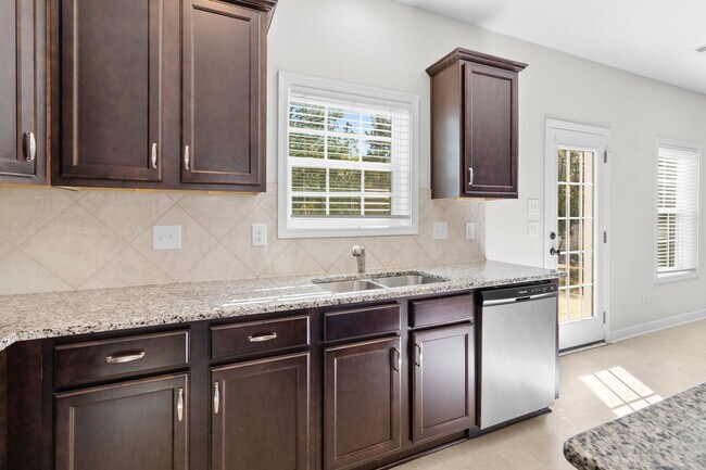 Building Photo - 4095 Irwin Dr