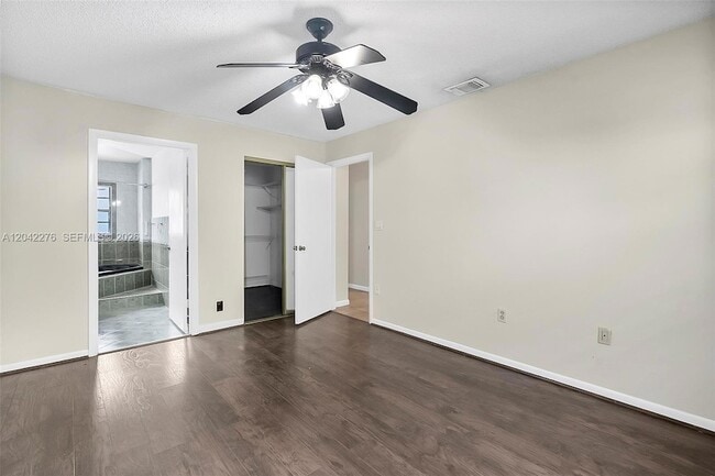 Building Photo - 681 Thornridge Ave