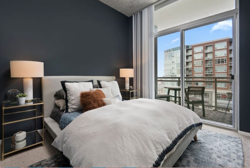 Building Photo - 1169 S Plymouth Ct