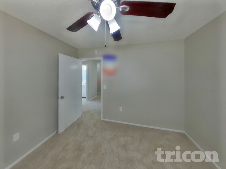 Building Photo - 6842 N 78th Ave