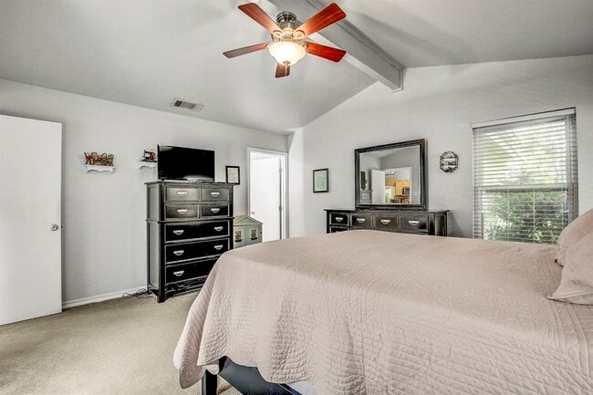 Building Photo - 1715 Foxfire Dr