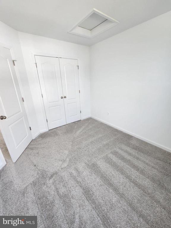 Building Photo - 229 Hillsdale Pl