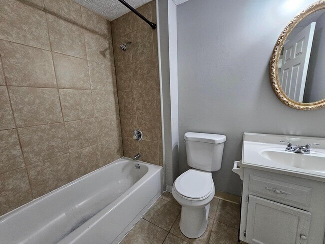 Building Photo - 5316 Predmore Pl