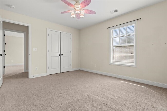 Building Photo - 1635 Lake Wateree Dr