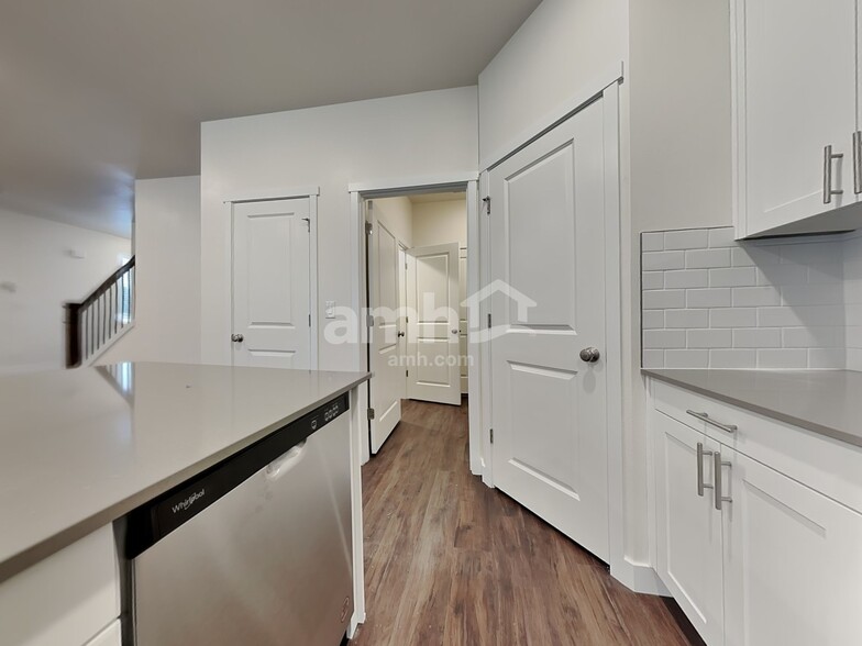 Building Photo - 7615 Verona Loop
