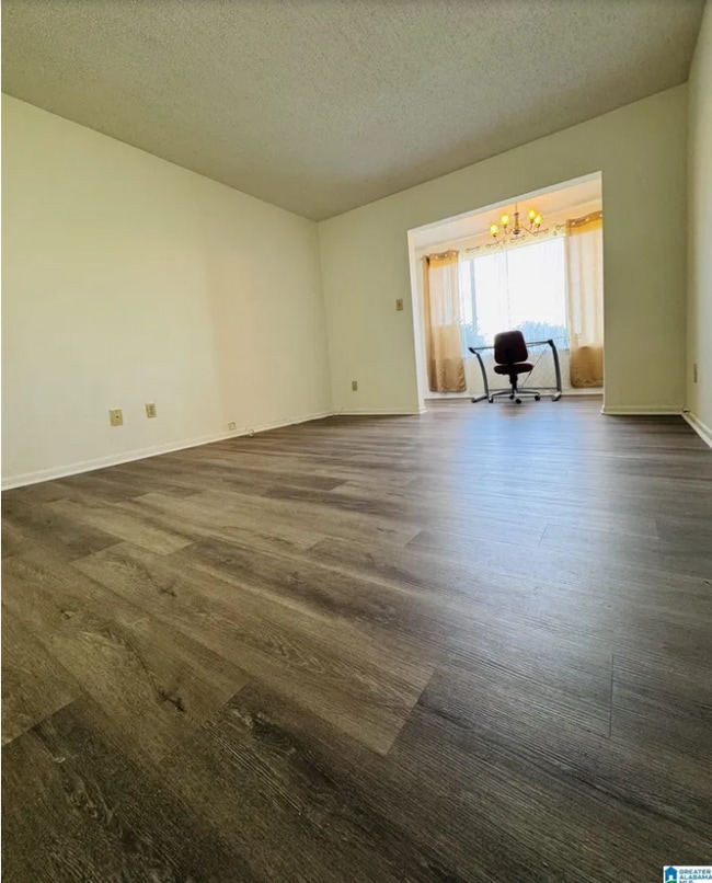 Building Photo - 422 Skyview Dr