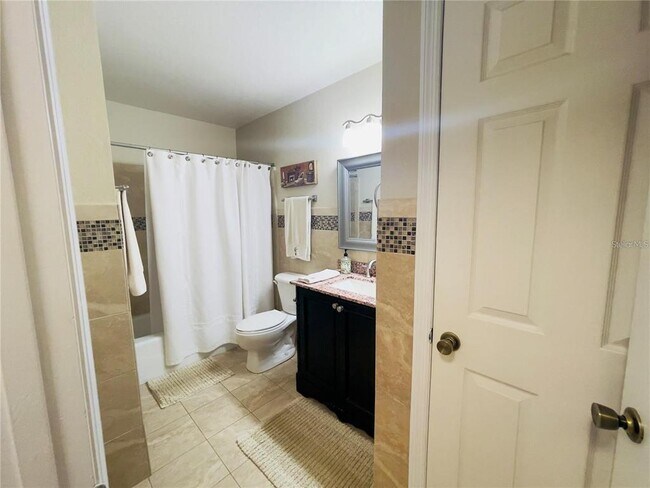 Building Photo - 8815 Manor Loop