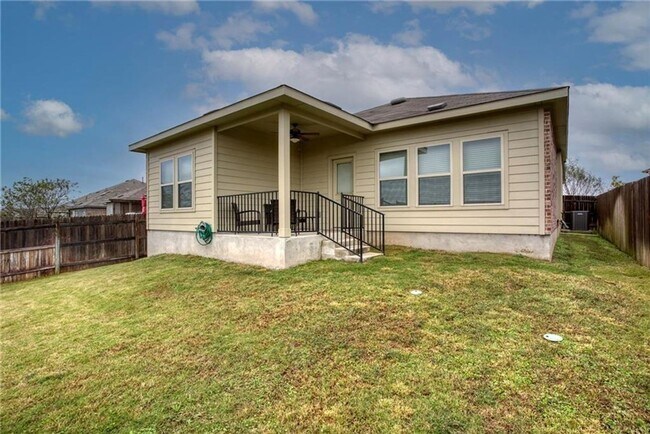 Building Photo - 495 Shale Cir