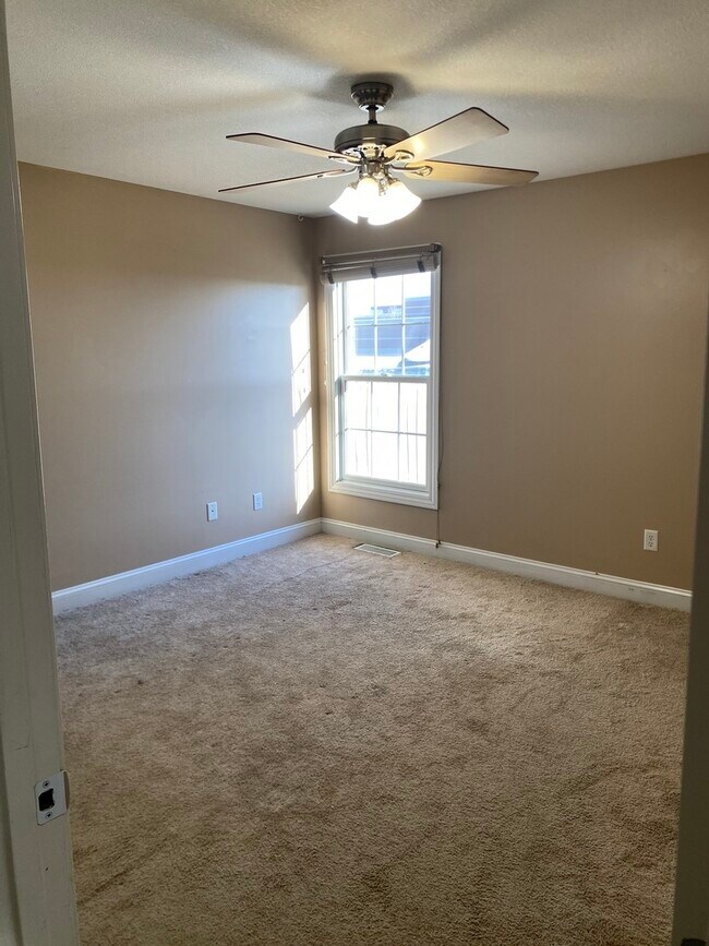 Building Photo - 1835 Marina Dr