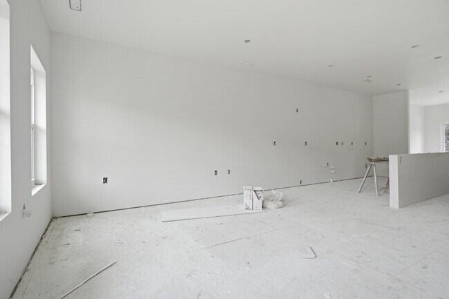 Building Photo - 119 Kettle Moraine Dr S