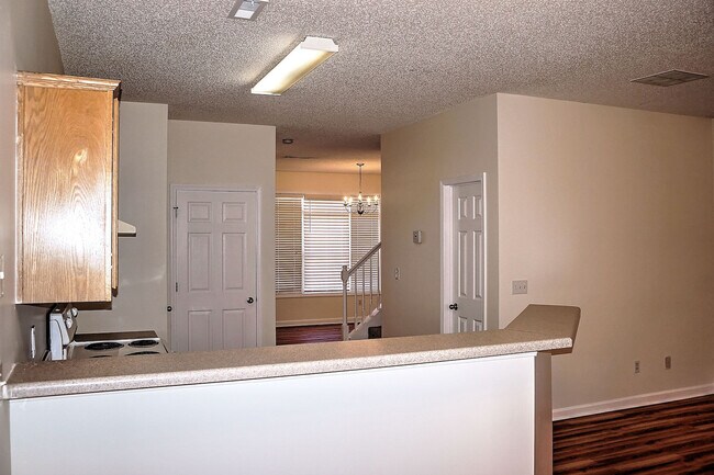 Building Photo - Spalding Co. Townhouse