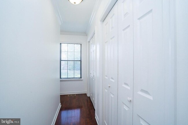 Building Photo - 24 Stratton Ct