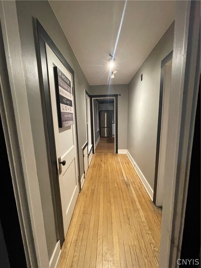 Building Photo - 47 Center St