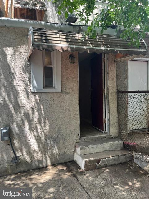 Building Photo - 2070 Haines St